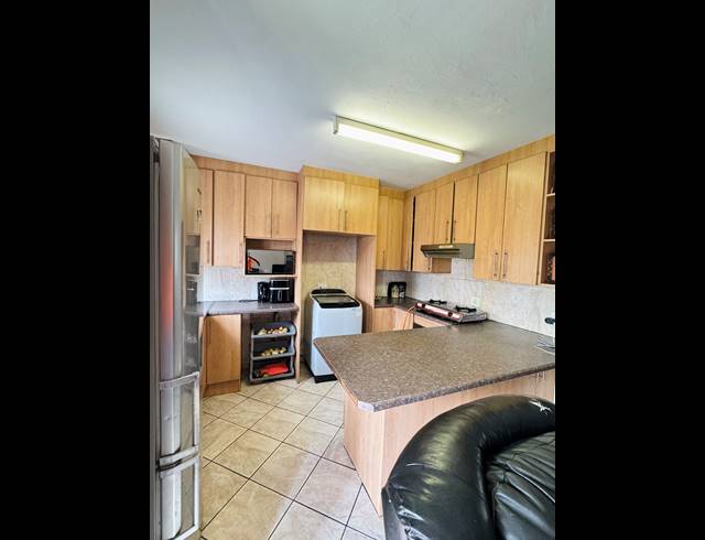 3 BEDROOM FREESTANDING FOR SALE IN BEN FLEUR